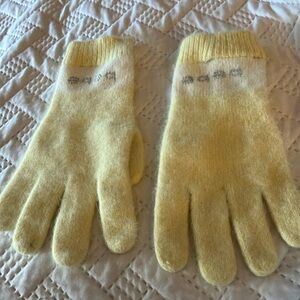 Bebe angora soft yellow gloves